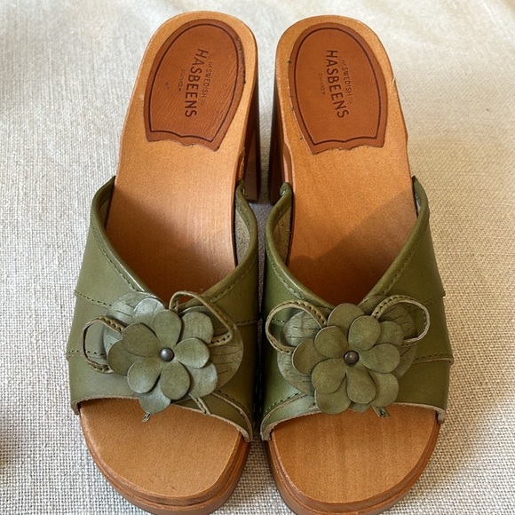 Anthropologie Swedish Hasbeens New Detail Crowed Slip In Olive Green Clog 🌸 - Picture 13 of 16